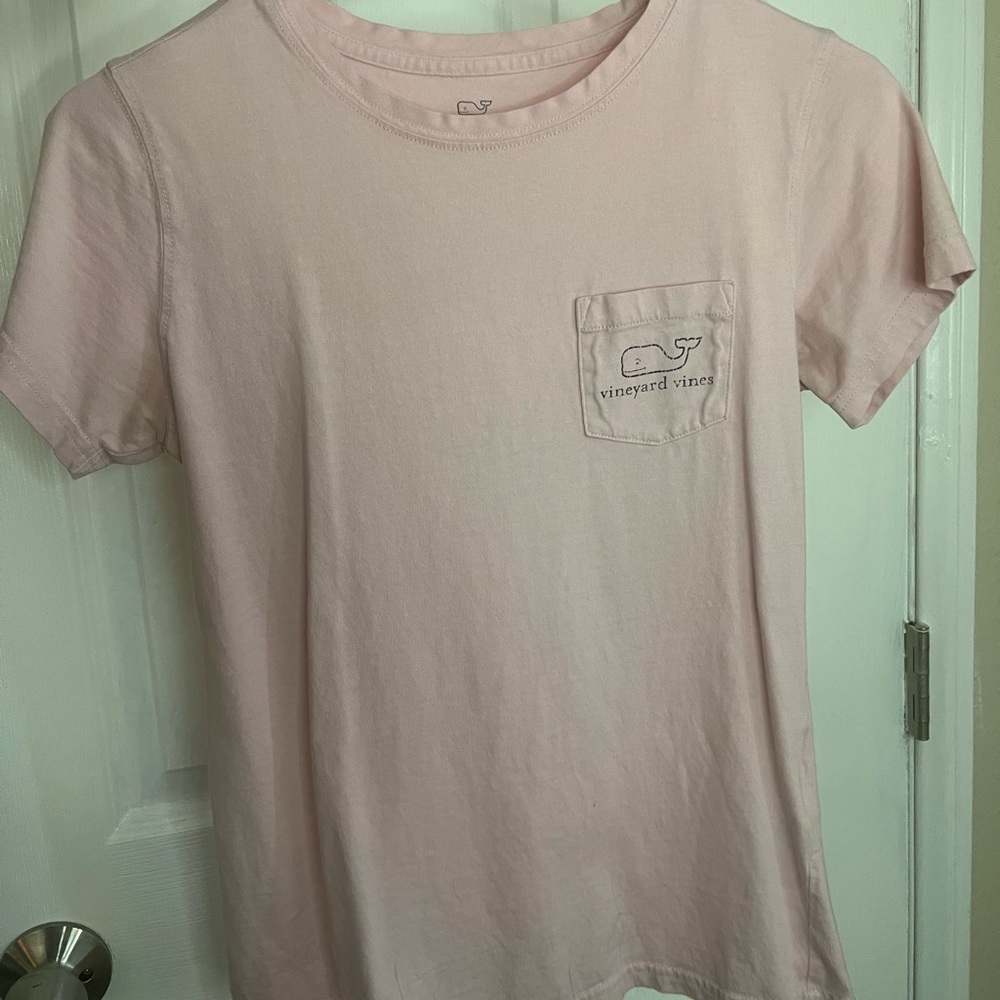 Vineyard Vines light pink tee